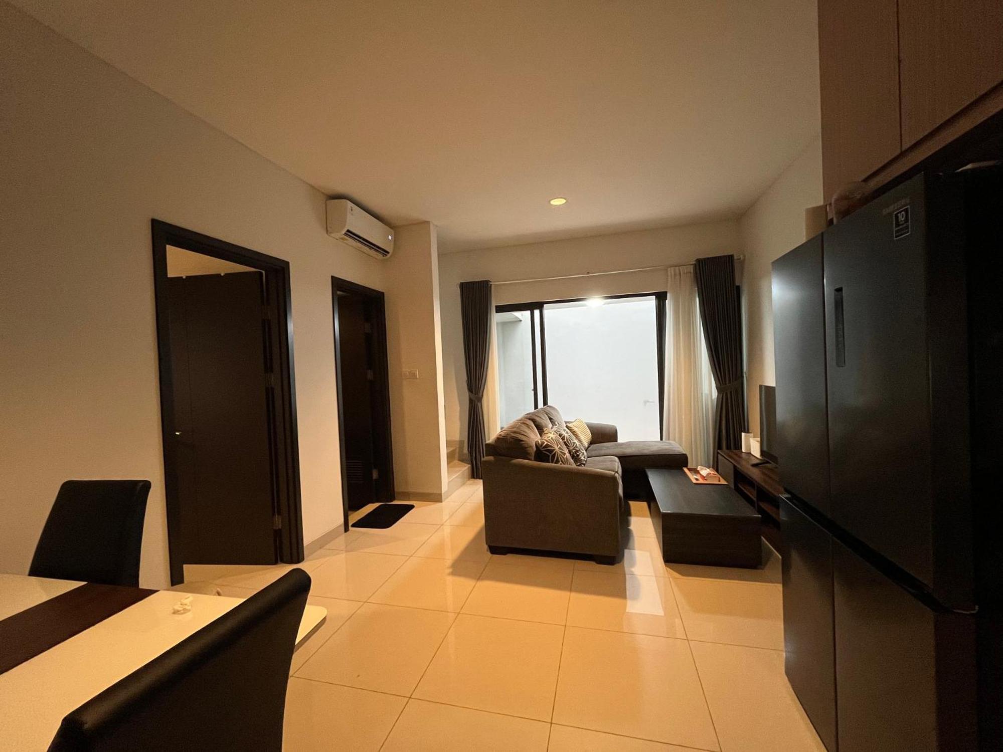 2 Floor Cozy House In Wisteria Jakarta Garden City المظهر الخارجي الصورة